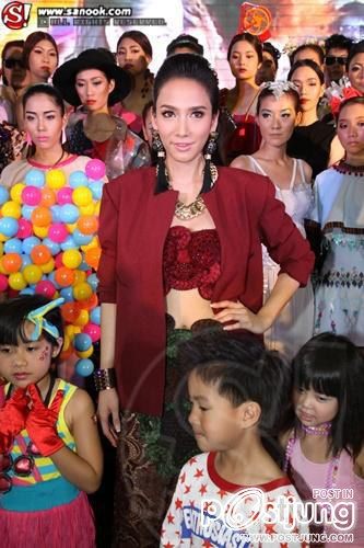 สวยเฉี่ยว @Super! Anniversary The mall City Walk !!