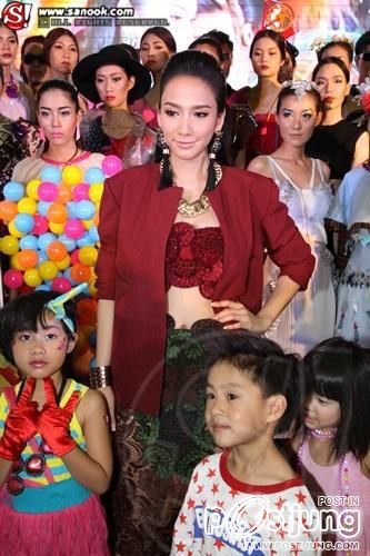 สวยเฉี่ยว @Super! Anniversary The mall City Walk !!