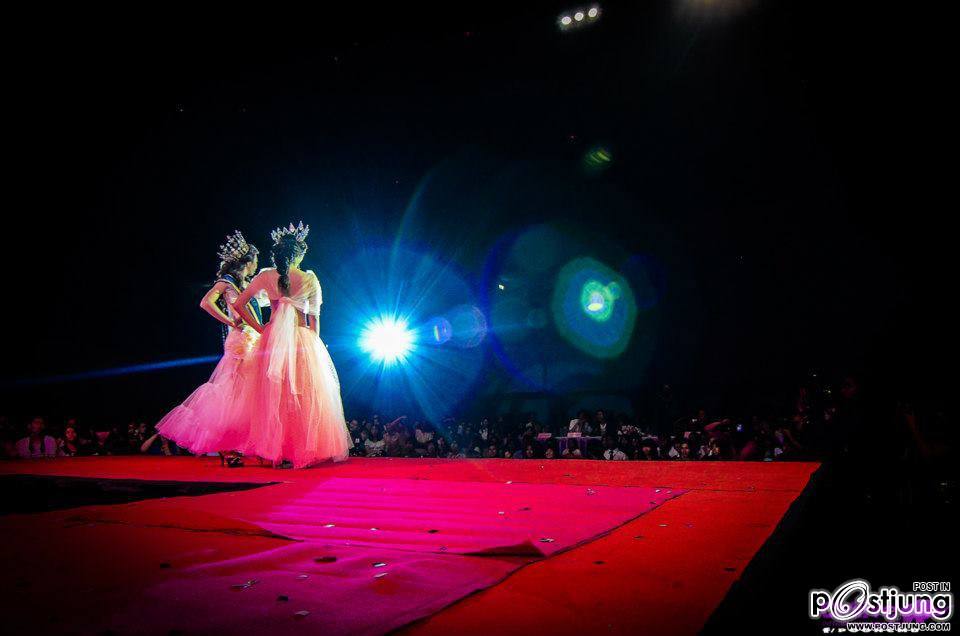 การแสดงเดินแบบ @Freshy Mor CMU 2012