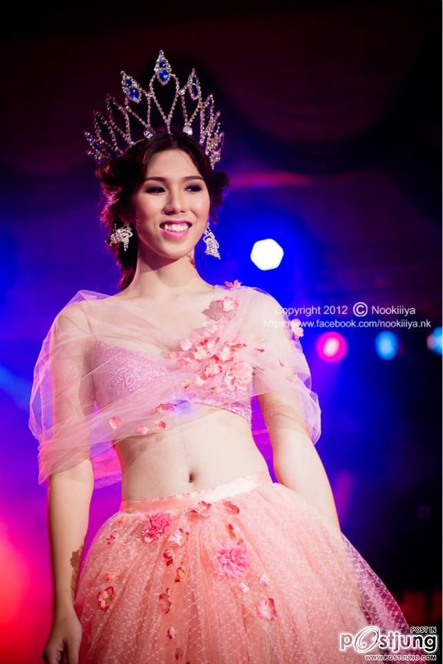 การแสดงเดินแบบ @Freshy Mor CMU 2012