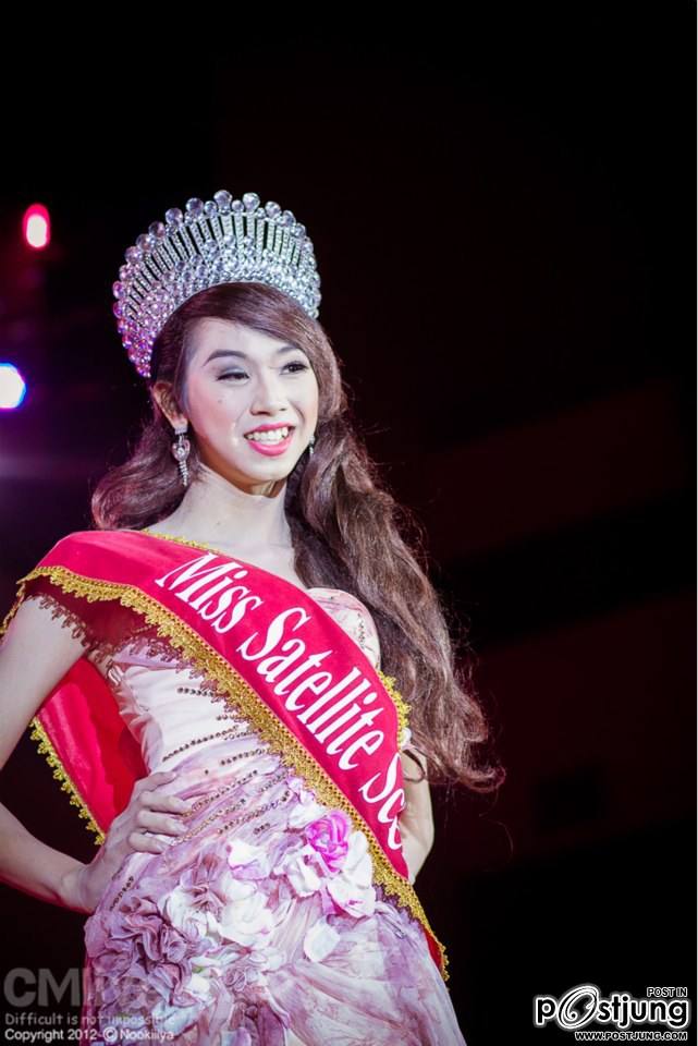 การแสดงเดินแบบ @Freshy Mor CMU 2012