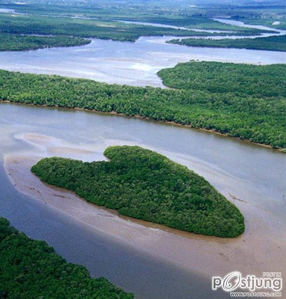 5. Heart-Shaped Island, Brasil
