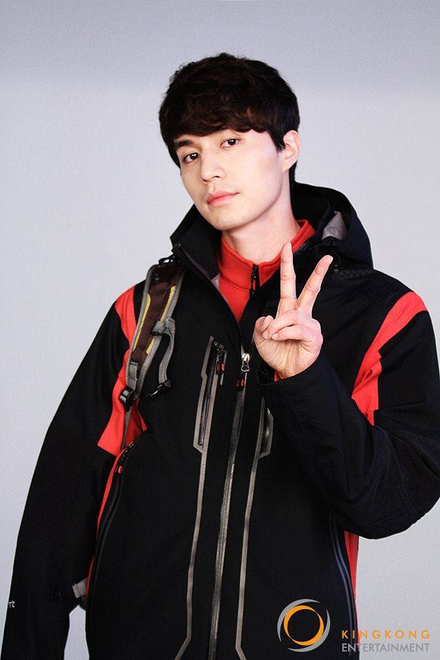 Lee Dong Wook @ ECHOROBA WINTER 2012