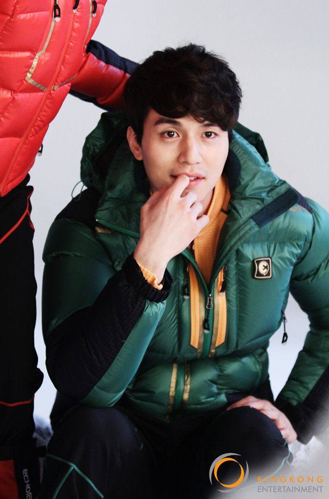 Lee Dong Wook @ ECHOROBA WINTER 2012