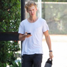 Austin Butler: John Varvatos Shop Stop