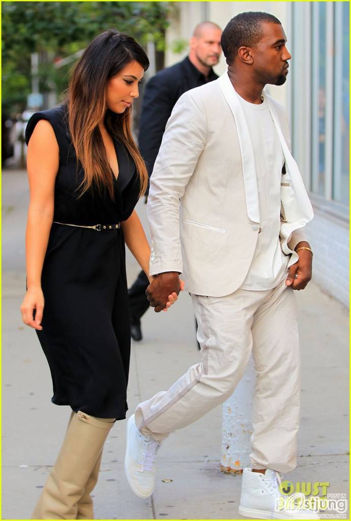 Kim Kardashian & Kanye West: 'Nothing Like Shopping in NYC'