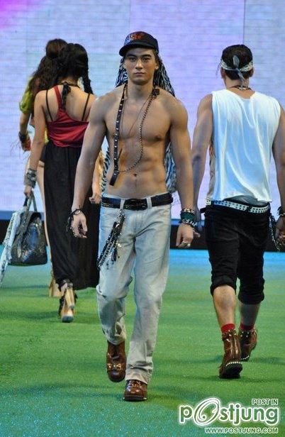 เลือกเลยจ๊ะ