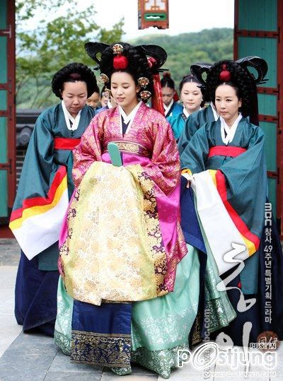 ทงอี จอมนางคู่บัลลังก์