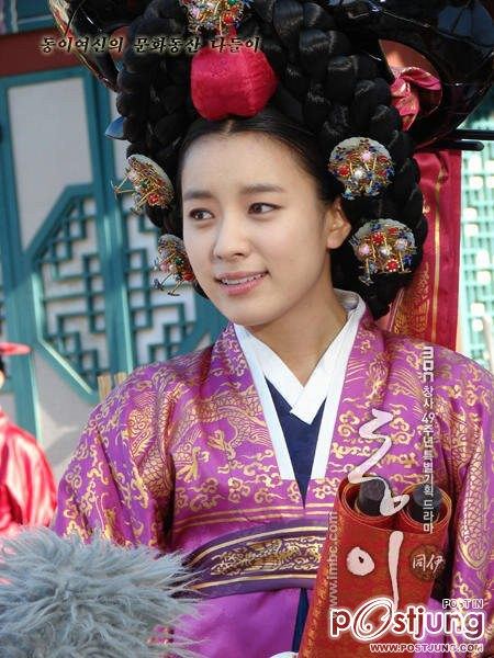 ทงอี จอมนางคู่บัลลังก์