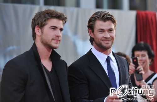 Liam Hemsworth VS Chris Hemsworth