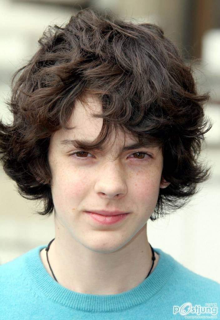 Skandar Keynes