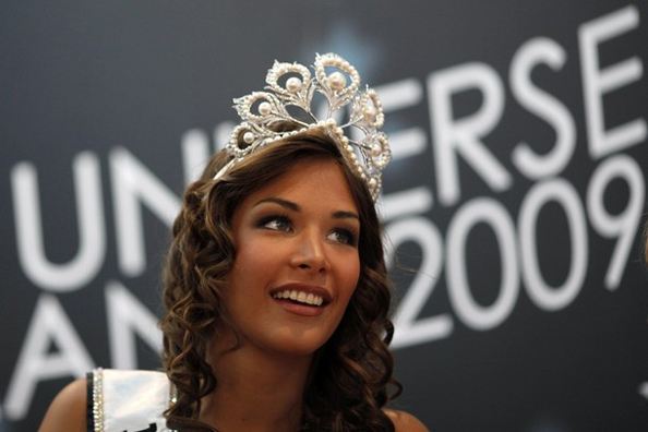 ใครสวมมงกุฎมิกิโมโต้ สวยที่สุด