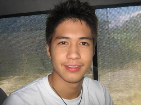 Aljur Abrenica