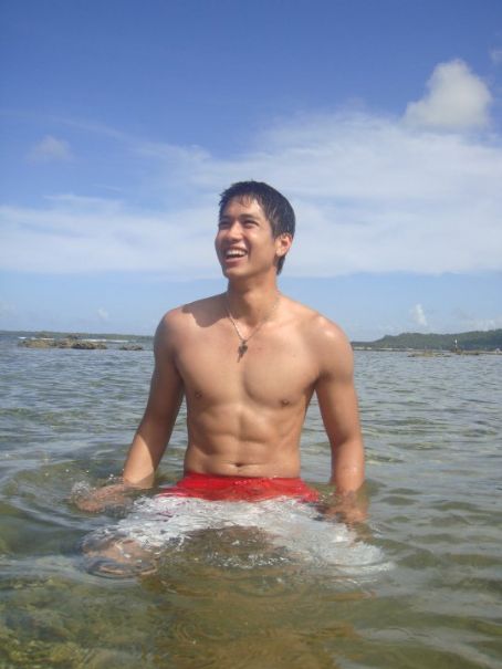 Aljur Abrenica