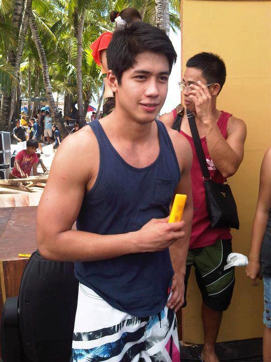 Aljur Abrenica