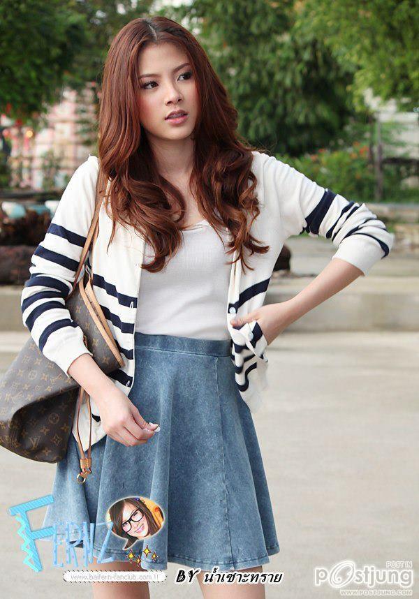 ใบเฟิร์น พิมพ์ชนก ใบเฟิร์น กองถ่ายลูกไม้หลากสี