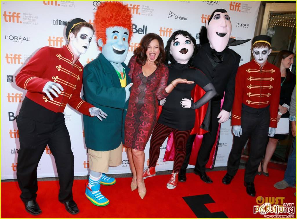 Selena Gomez: 'Hotel Transylvania' Premiere with Justin Bieber's Siblings!
