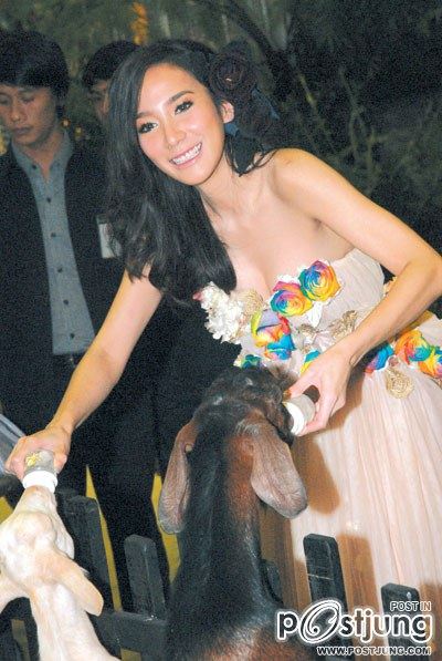 อั้ม พัชราภา งานมหัศจรรย์แห่งพรรณไม้ งานนี้อั้มสวยมากๆๆๆ