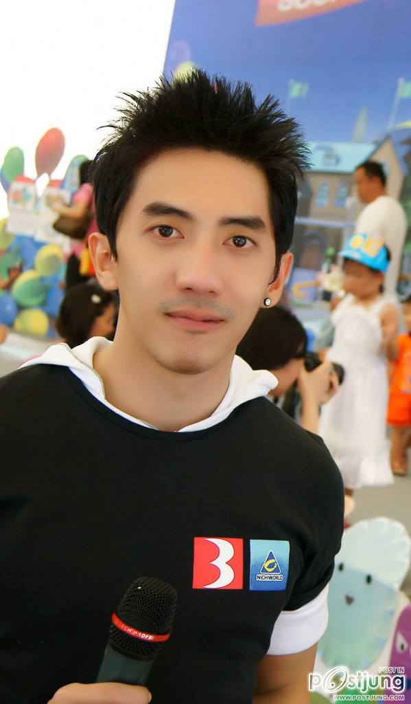 ไม่ได้หล่อเท่าดารา แต่ขายความเฮฮา เกรียน ขำๆๆ