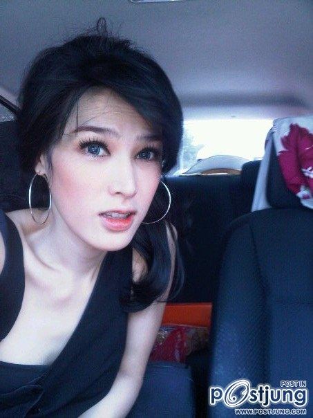 ปู Tiffany Show Pattaya น่ารักมากๆค่ะ..