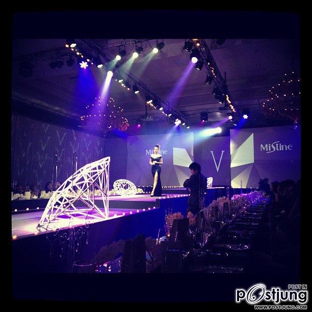 "อั้ม พัชราภา" @ 25 ปี Mistine เปิดตัวพรีเซนเตอร์ตลอดกาล เเละเเป้งตลับที่เเพงที่สุดในโลก !!