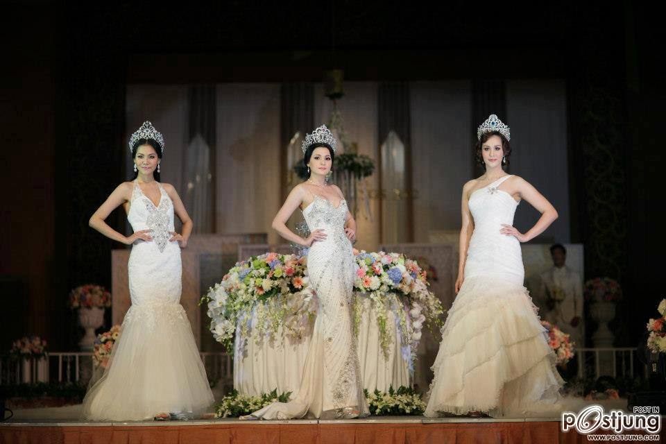 หนูสิ ณฉัตร และจูลี่ สามสาวมิสไทยแลนด์เวิลด์ ในงานเวดดิ้งแฟร์ค่ะ