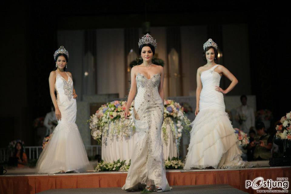 หนูสิ ณฉัตร และจูลี่ สามสาวมิสไทยแลนด์เวิลด์ ในงานเวดดิ้งแฟร์ค่ะ