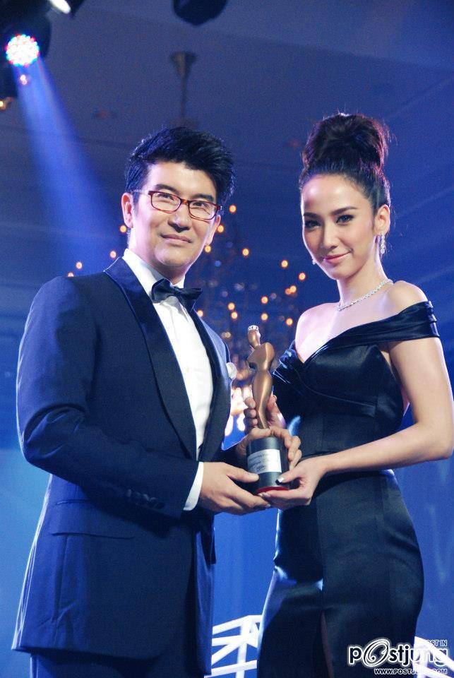 ประมวลภาพ ฉลอง 25 ปี มิสทิน เปิดตัวแป้งตลับต้นแบบประดับเพชร แพงที่สุดในโลก!