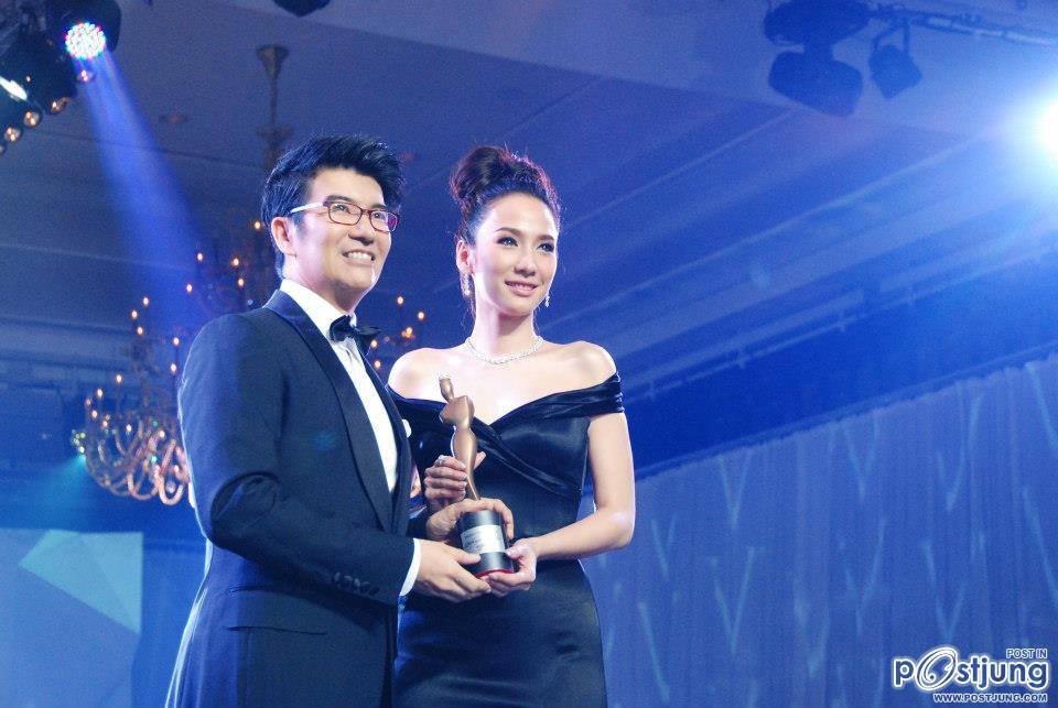 ประมวลภาพ ฉลอง 25 ปี มิสทิน เปิดตัวแป้งตลับต้นแบบประดับเพชร แพงที่สุดในโลก!