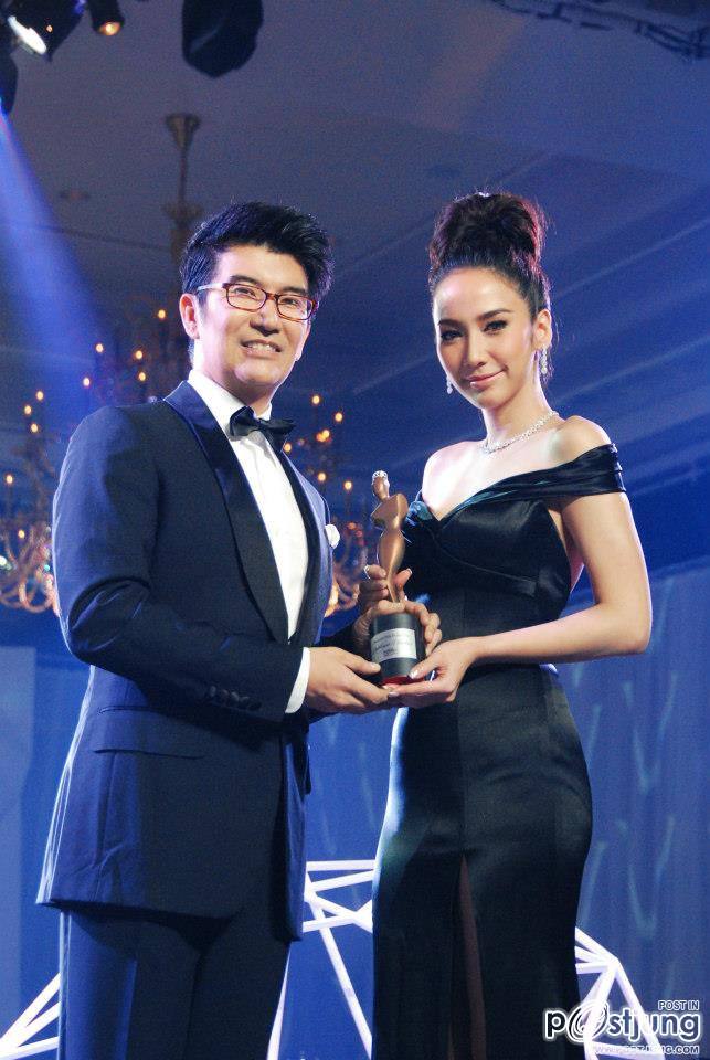 ประมวลภาพ ฉลอง 25 ปี มิสทิน เปิดตัวแป้งตลับต้นแบบประดับเพชร แพงที่สุดในโลก!