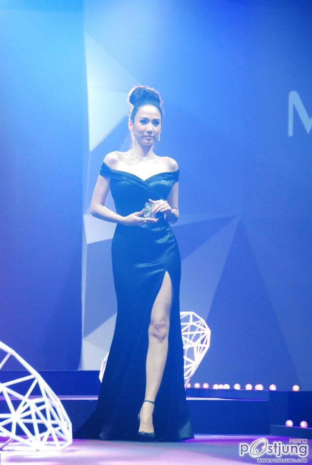 ประมวลภาพ ฉลอง 25 ปี มิสทิน เปิดตัวแป้งตลับต้นแบบประดับเพชร แพงที่สุดในโลก!