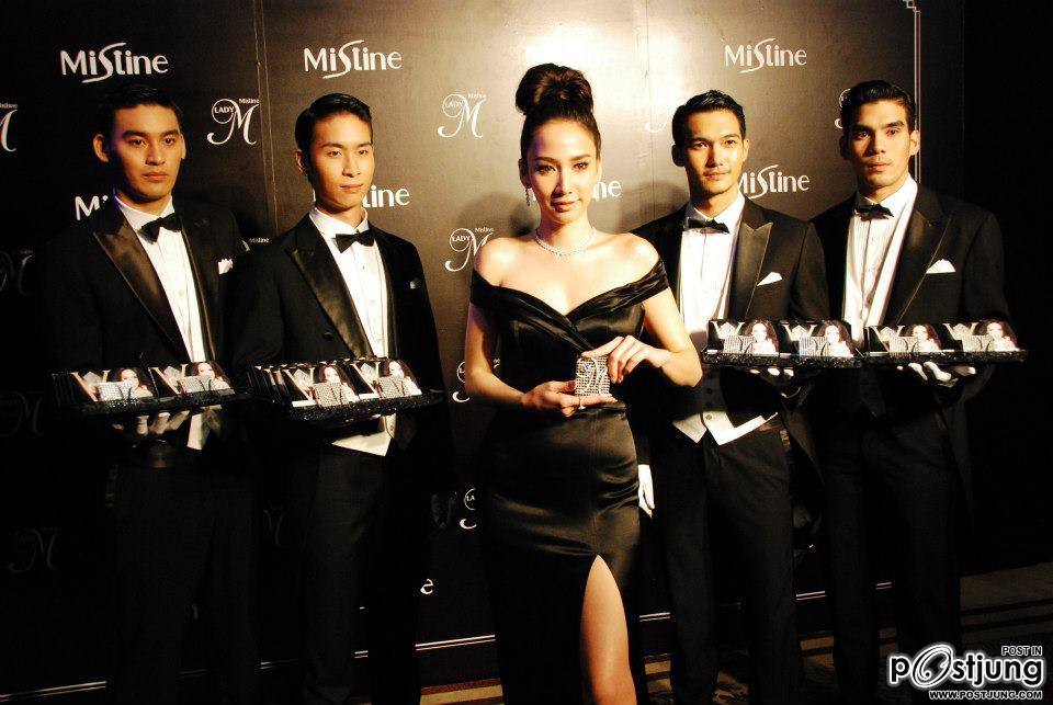 ประมวลภาพ ฉลอง 25 ปี มิสทิน เปิดตัวแป้งตลับต้นแบบประดับเพชร แพงที่สุดในโลก!