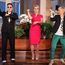 บริทนีย์ สเปียรส์ (Britney Spears) เต้นท่า  กังนัมสไตล์  ร่วมกับไซ (Psy) ในรายการ ‘The Ellen DeGeneres Show’