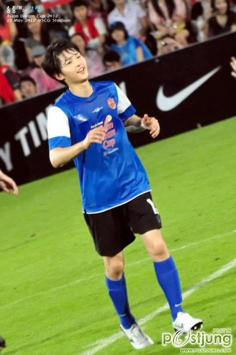 joong ki in SCG STADIUM เมืองทองยูไนเต็ด