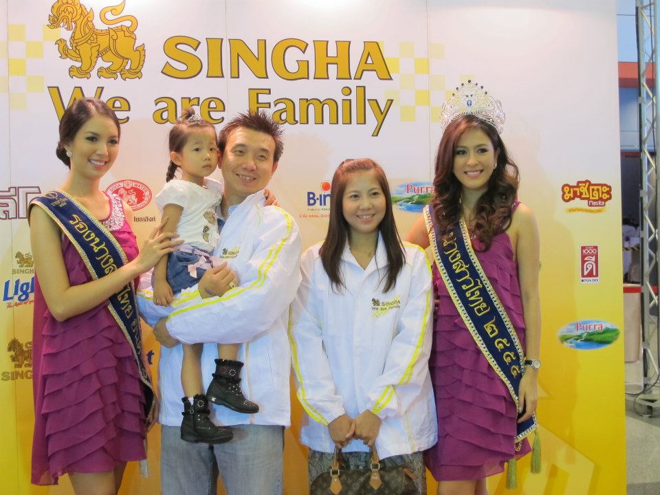 นางสาวไทย ร่วมงานเลี้ยงเอเจนซี่ SINGHA