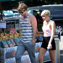 Miley Cyrus & Liam Hemsworth: Whole Foods Couple