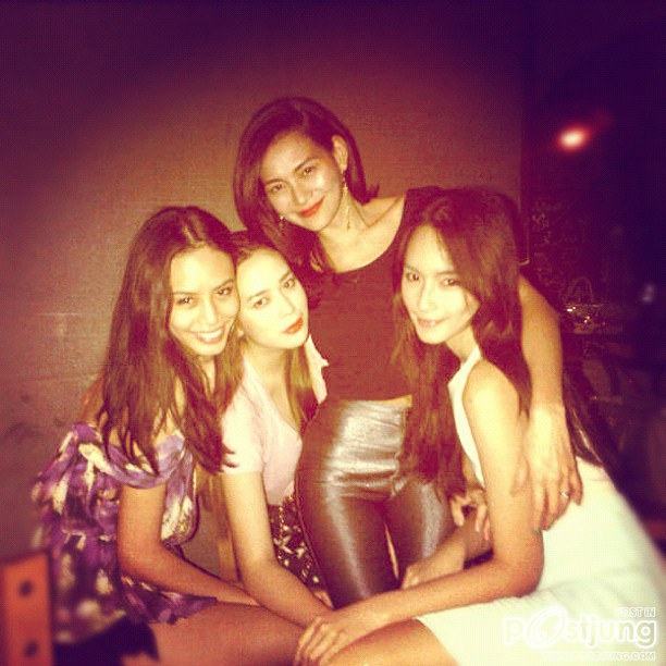 นุช นีรนาถ นางแบบหุ่นสูงปรี๊ด 180 ซ.ม