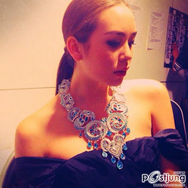 นุช นีรนาถ นางแบบหุ่นสูงปรี๊ด 180 ซ.ม