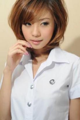 ดาราในชุดนักศึกษา