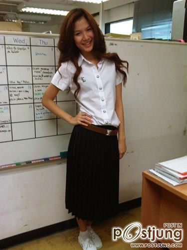 ดาราในชุดนักศึกษา