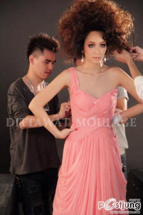 พี่บี"น้้าทิพย์ ถ่ายแฟชั่นชุดสวยๆ จากห้องเสื้อ DITTAWAT MOULAGE