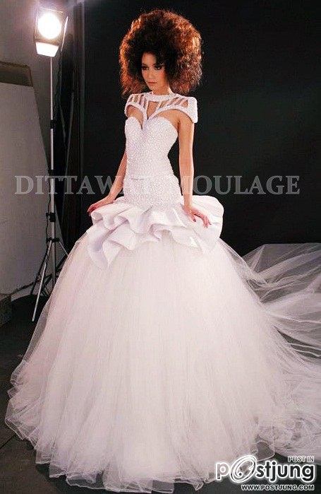 พี่บี"น้้าทิพย์ ถ่ายแฟชั่นชุดสวยๆ จากห้องเสื้อ DITTAWAT MOULAGE