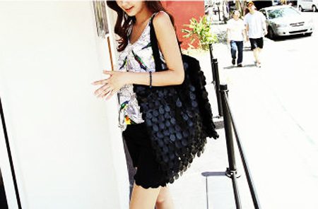 แฟชั่น กระเป๋า สวย ๆ ของ สาวๆ