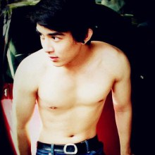  โตนนท์ วงบุญ  ดาวรุ่งมาแรงจากจอ 7 สี