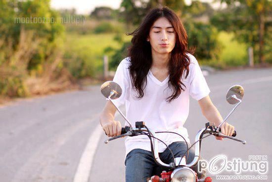 {{ Piz }} : บอม ธนา หนุ่มมาดเซอร์ น่ารักที่สุดในระบบสุริยะจักรวาล