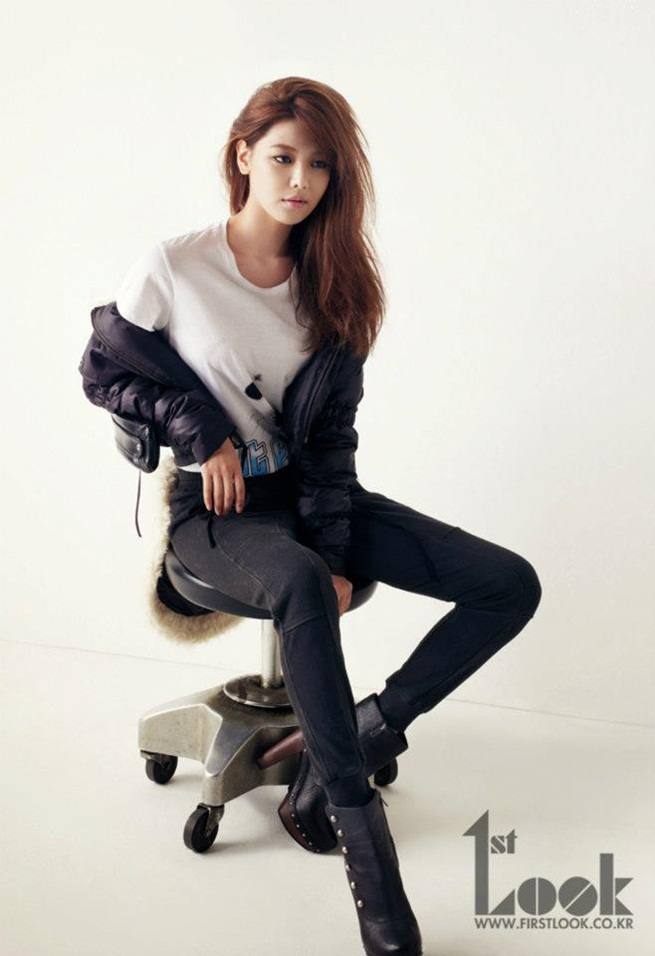 SooYoung @ 1st Look Magazine vol.29 September 2012
