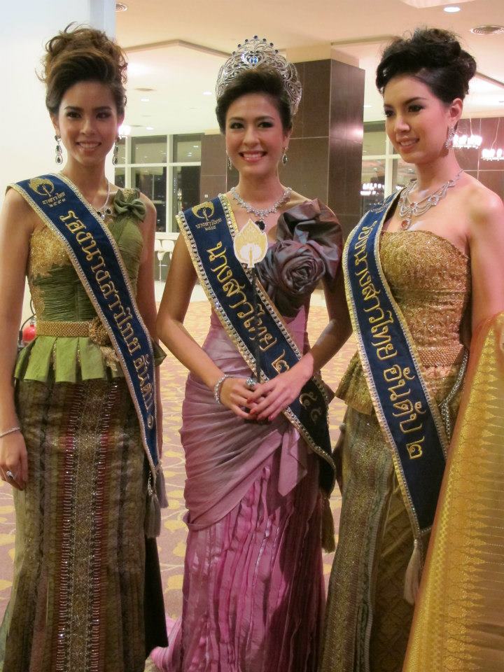 งานมัดหมี่ไหมไทย..สายใยชนบท