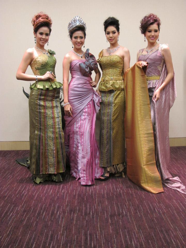 งานมัดหมี่ไหมไทย..สายใยชนบท