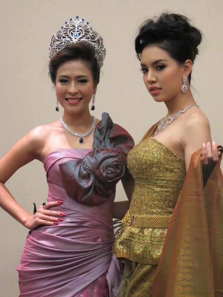 งานมัดหมี่ไหมไทย..สายใยชนบท