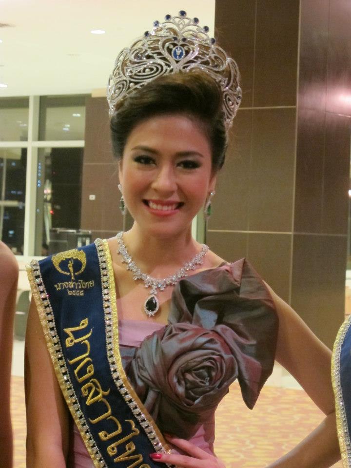 งานมัดหมี่ไหมไทย..สายใยชนบท